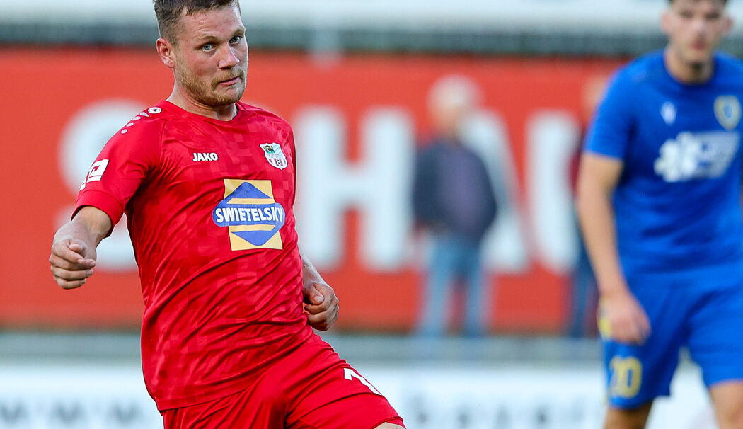 SBC-Spieler Alexander Dreßl brach sich in der Partie gegen den SVN München den Finger. (Foto: Weitz)  