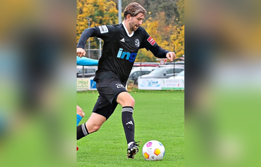 Mit dem TSV Kastl auf dem Vormarsch: Clemens Greifenstein (rechts) feierte mit der Crew von Trainer Harry Mayer den dritten Landesliga-Sieg in Folge. - Foto: Zucker
