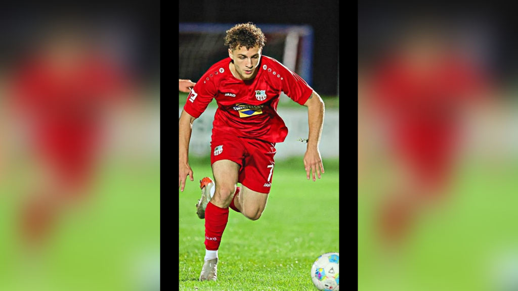 Alessandro Discetti möchte mit dem SBC zum dritten Mal in dieser Saison eine Top-Mannschaft besiegen. Am Feiertag kommt der TSV Murnau nach Traunstein. - Foto: Weitz